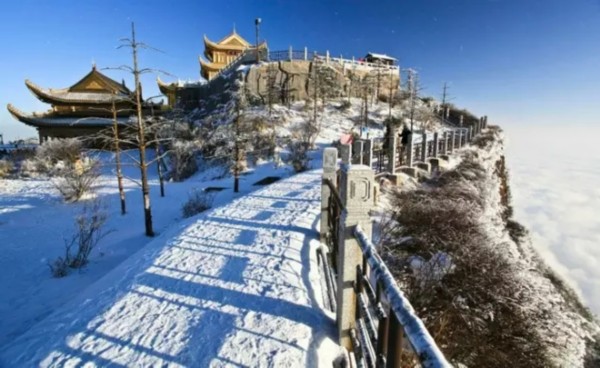 四川峨眉山雪景