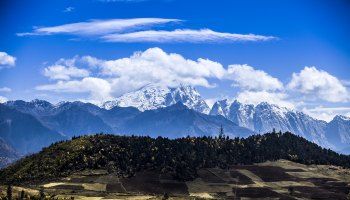 哈巴雪山