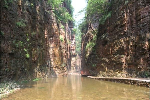 龙潭大峡谷通灵巷谷