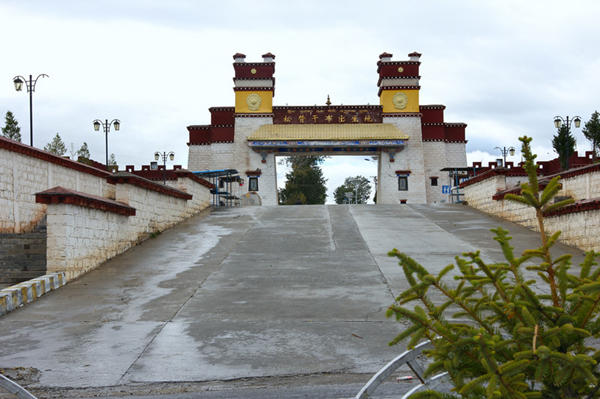 松赞干布出生地