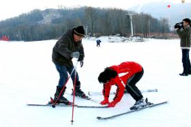 冬季旅游滑雪注意事项、安全须知、装备参谋