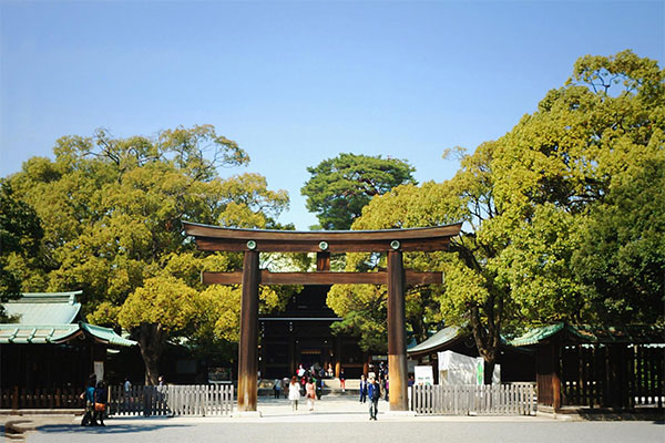 日本-东京-明治神宫-大门